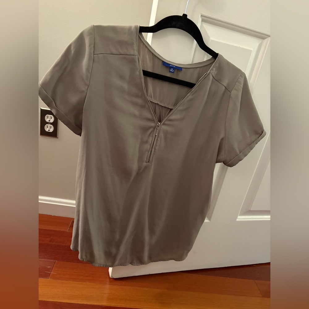 Apt. 9 Gray Zippered Blouse